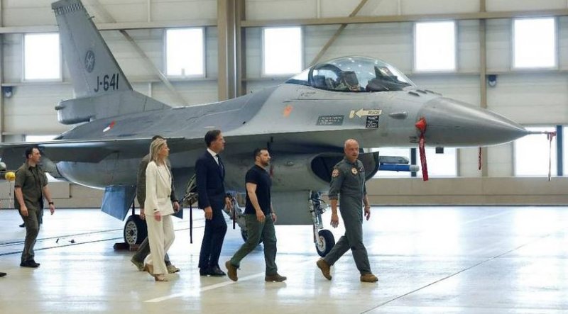  F-16       