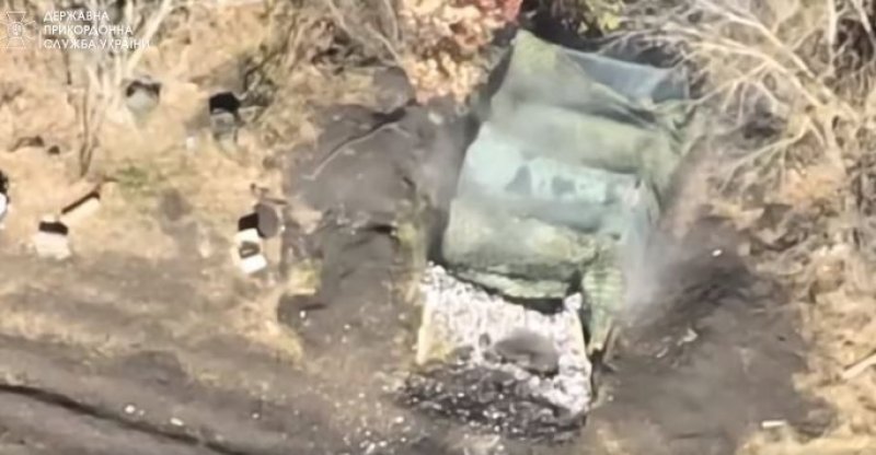 На Запоріжжі прикордонники знищили вантажівку армії рф. Відео