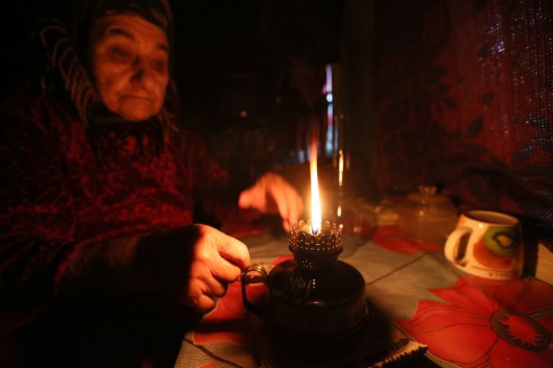 Попри неділю багато будинків у Запоріжжі залишаться без електроенергії — адреси