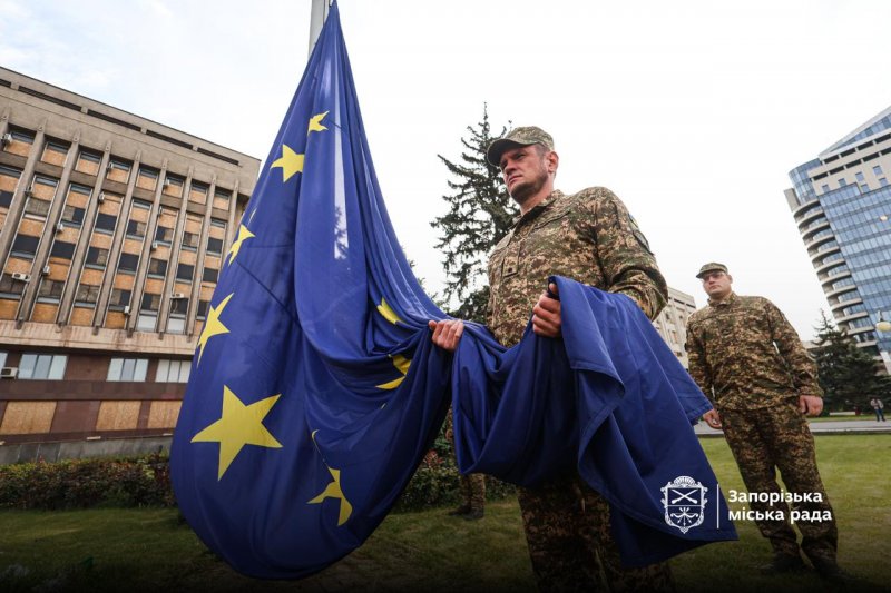 У Запоріжжі замайорів прапор Європейського Союзу