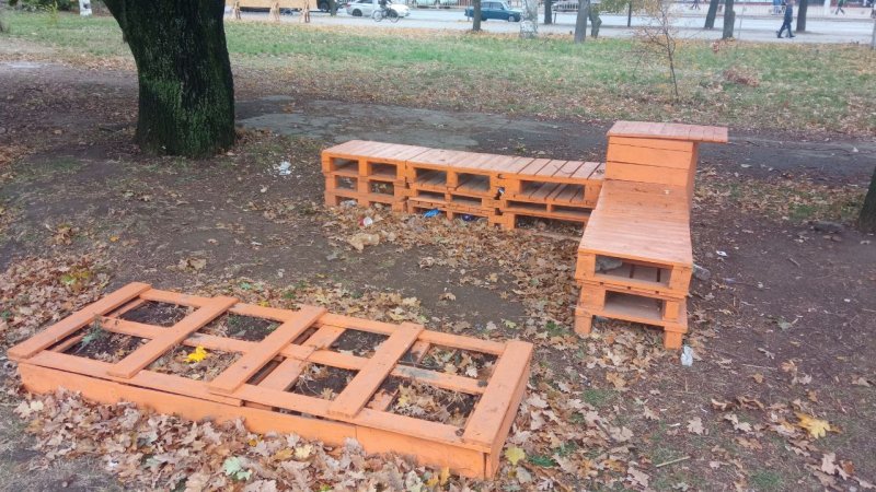 В Запоріжжі спаплюжили інсталяцію в пам’ять про загиблих