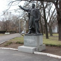 В Запорожье хотят убрать из парка Металлургов памятник Богдану Хмельницкому: подробности