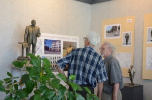 Памятник Александру Поляку: запорожцы сделают свой выбор 