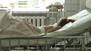 В Запорожье за свою жизнь борется 6-летняя Лиза, получившая ранение в зоне АТО