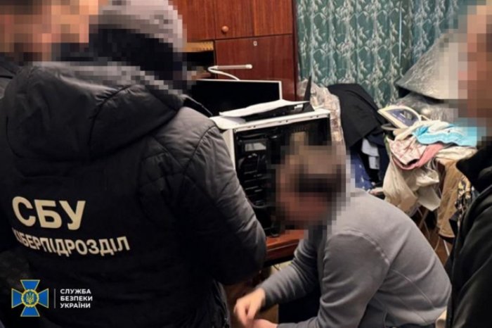 СБУ та Нацполіція викрили групу агентів рф, які намагалися “відродити” СРСР в Україні