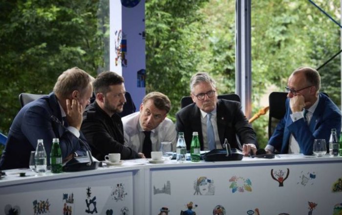 Європа закликає Зеленського не виводити війська з Донбасу без гарантій США Європа закликає Зеленського не виводити війська з Донбасу без гарантій США