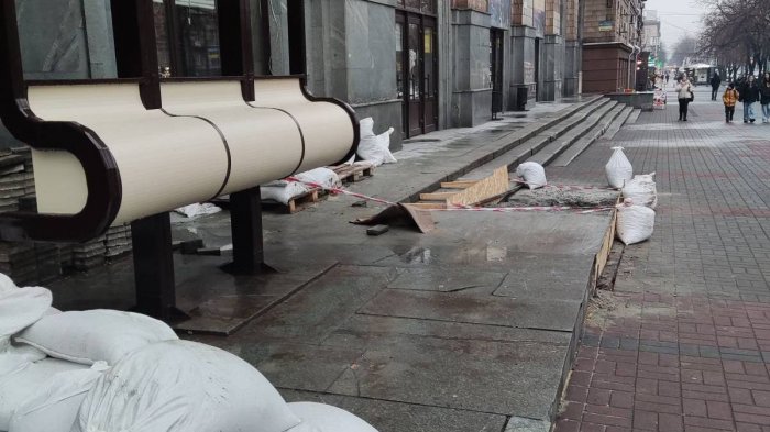 У центрі Запоріжжя розпочали ремонт кінотеатру (фото, відео) У центрі Запоріжжя розпочали ремонт кінотеатру (фото, відео)