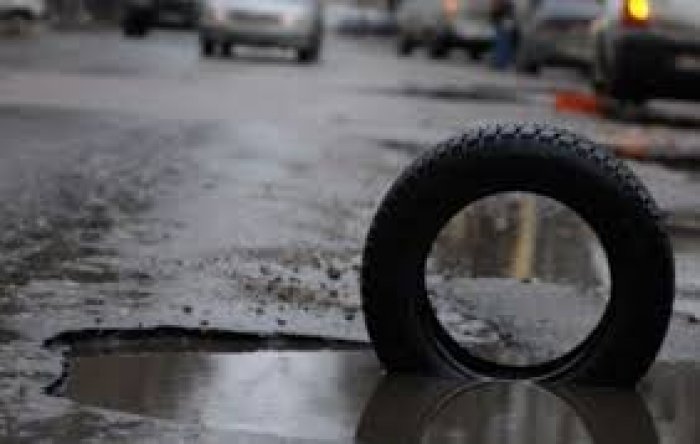 Дороги після морозів: коли почнуть латати ями? Дороги після морозів: коли почнуть латати ями?