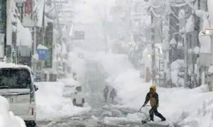 Нью-Йорк ввів заборону на рух транспорту та скасував навчання через найпотужнішу за десятиліття снігову бурю Нью-Йорк ввів заборону на рух транспорту та скасував навчання через найпотужнішу за десятиліття снігову бурю