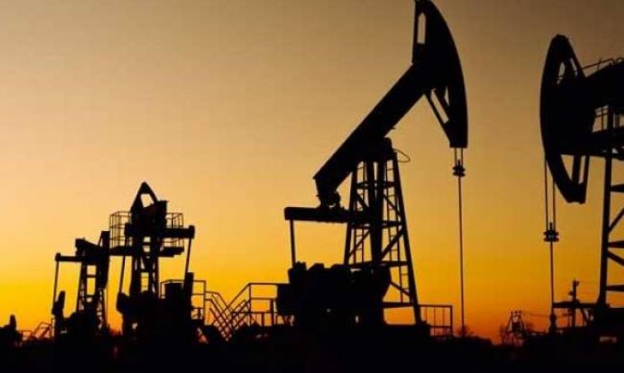 Світова ціна на нафту перевалила за 100 доларів за барель Світова ціна на нафту перевалила за 100 доларів за барель