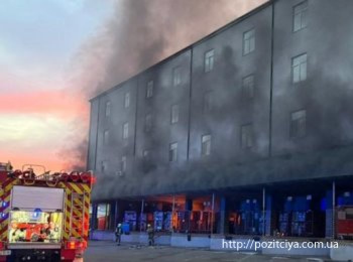 Посилку, що вибухнула на терміналі «Нової пошти» у Києві, відправив житель Запоріжжя: СБУ затримала підозрюваного Посилку, що вибухнула на терміналі «Нової пошти» у Києві, відправив житель Запоріжжя: СБУ затримала підозрюваного