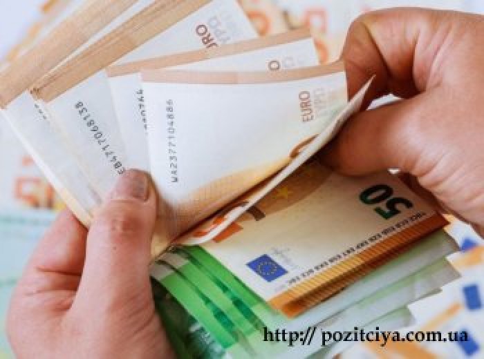Скільки можна заробити у сусідніх країнах: порівняння з Україною Скільки можна заробити у сусідніх країнах: порівняння з Україною
