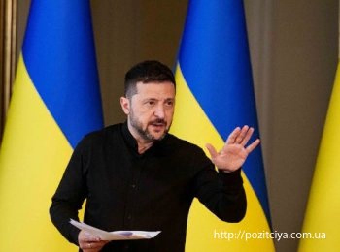 Зеленський наказав бити по Росії тисячею БпЛА на день Зеленський наказав бити по Росії тисячею БпЛА на день