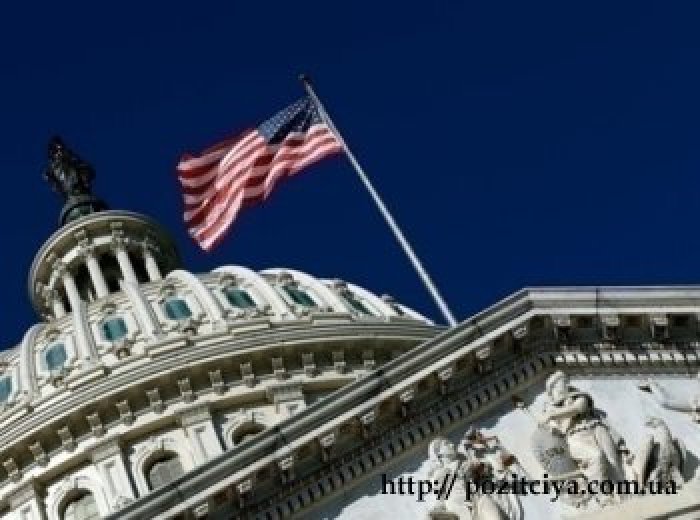 Конгрес США бариться з «пекельними санкціями» через ризик зростання цін на бензин Конгрес США бариться з «пекельними санкціями» через ризик зростання цін на бензин