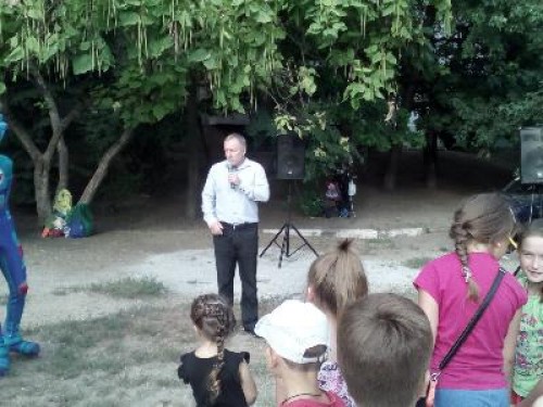В Александровском районе открыли две детские площадки