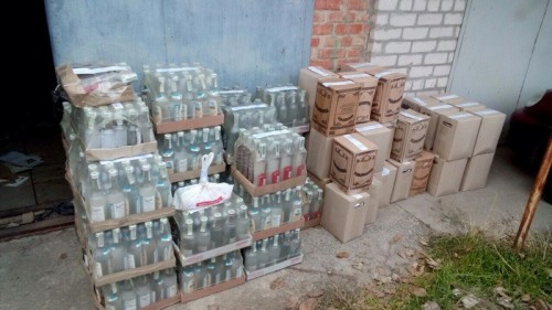 В Запорожской области закрыли подпольный ликеро-водочный цех
