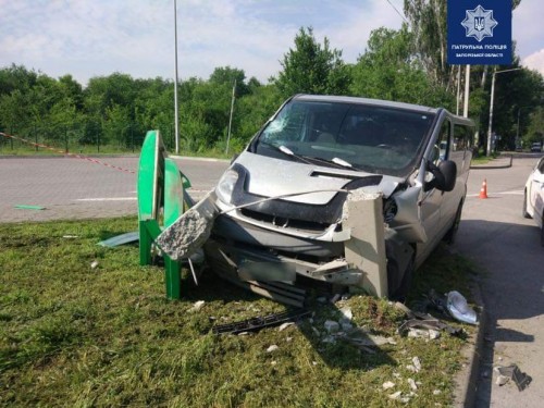 В Запорожье на Шевченковском водитель совершил ДТП и скрылся (ФОТО)