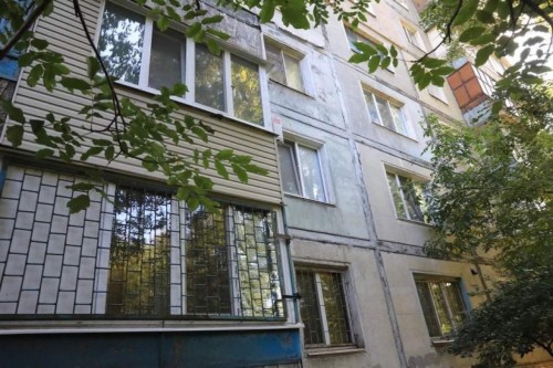 В Запорожье жильцам аварийного дома вручили ключи от новой квартиры (ФОТО)
