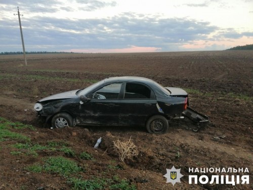 Авто “слетело” в кювет: ДТП на трассе в Запорожской области (ФОТО)