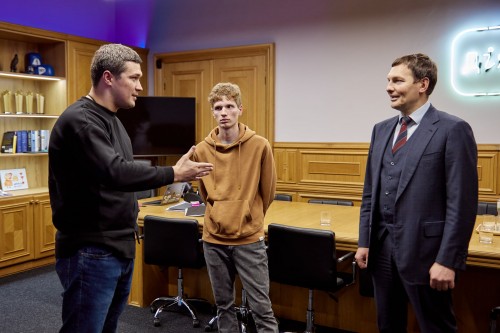 ,     ĳ,    : 