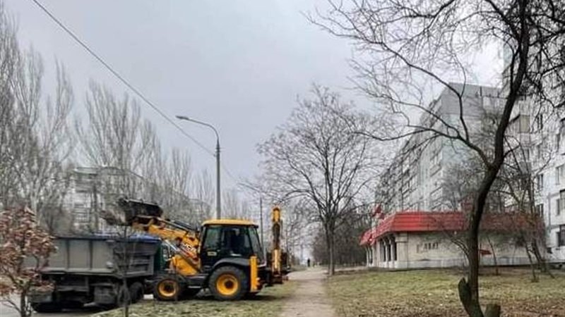 У Хортицькому районі Запоріжжя вивозять гілля