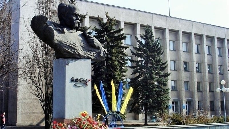 У Шевченківському районі продовжуються роботи з благоустрою