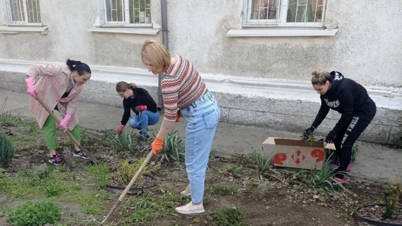 �������� ������� ����� � 4 �������� �� ������