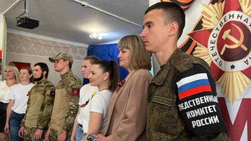 В Мелітополі росіяни проводять «передсвяткову» обробку дітей. ФОТО