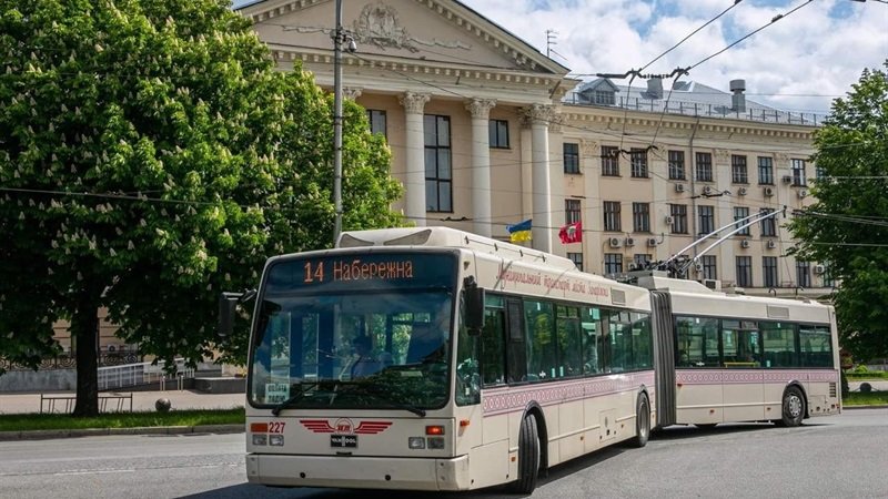 Про роботу громадського транспорту 23 травня