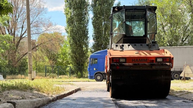 Комунальники дбають про благоустрій міста