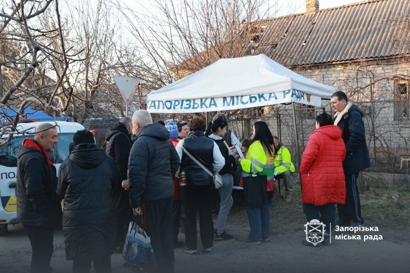 ������������� ����� 300 �����