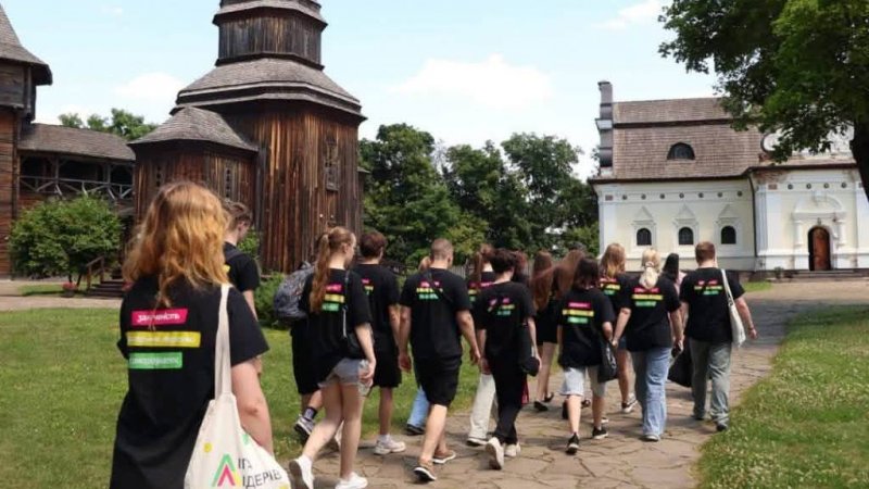 Мандрівка історичними місцями