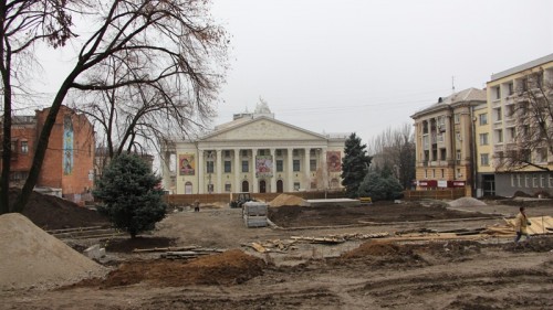 Завершена первая очередь реконструкции сквера Театрального