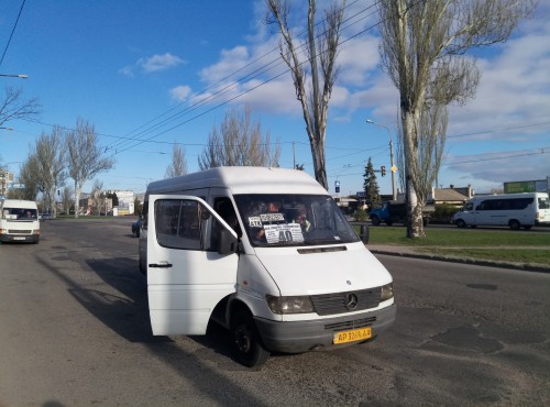 В Запорожье определили перевозчиков и тарифы на некоторых маршрутах общественного транспорта (СПИСОК)