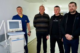 Міська лікарня №9 отримала сучасний апарат штучної вентиляції легень 