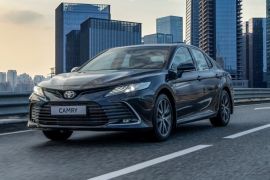       6 Toyota Camry 2021         ⳻