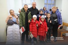 Опікунські родини і ДБСТ отримали теплий одяг