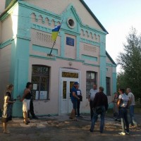 Беспредел в Запорожском районе: группа неизвестных попыталась сорвать выборы (ФОТО)
